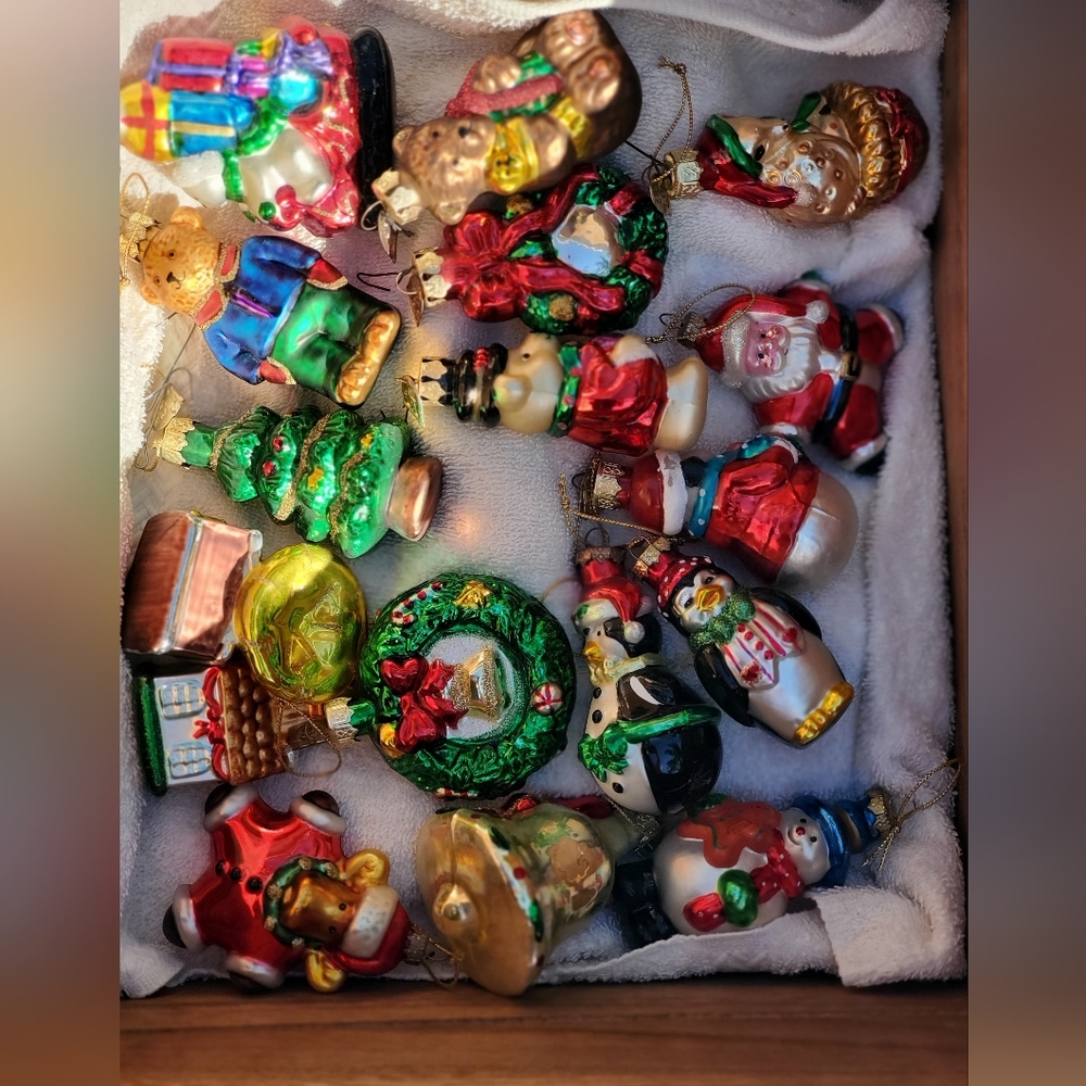 Pre Owened Thomas Pacconi Classic Ornaments Several Collections